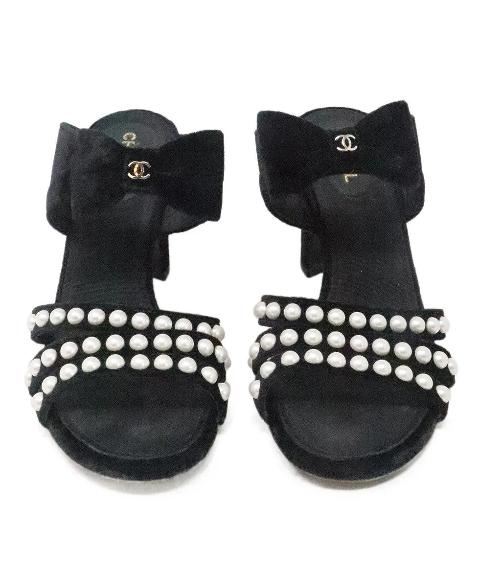 Chanel Black Velvet & Pearl Sandals sz 10
