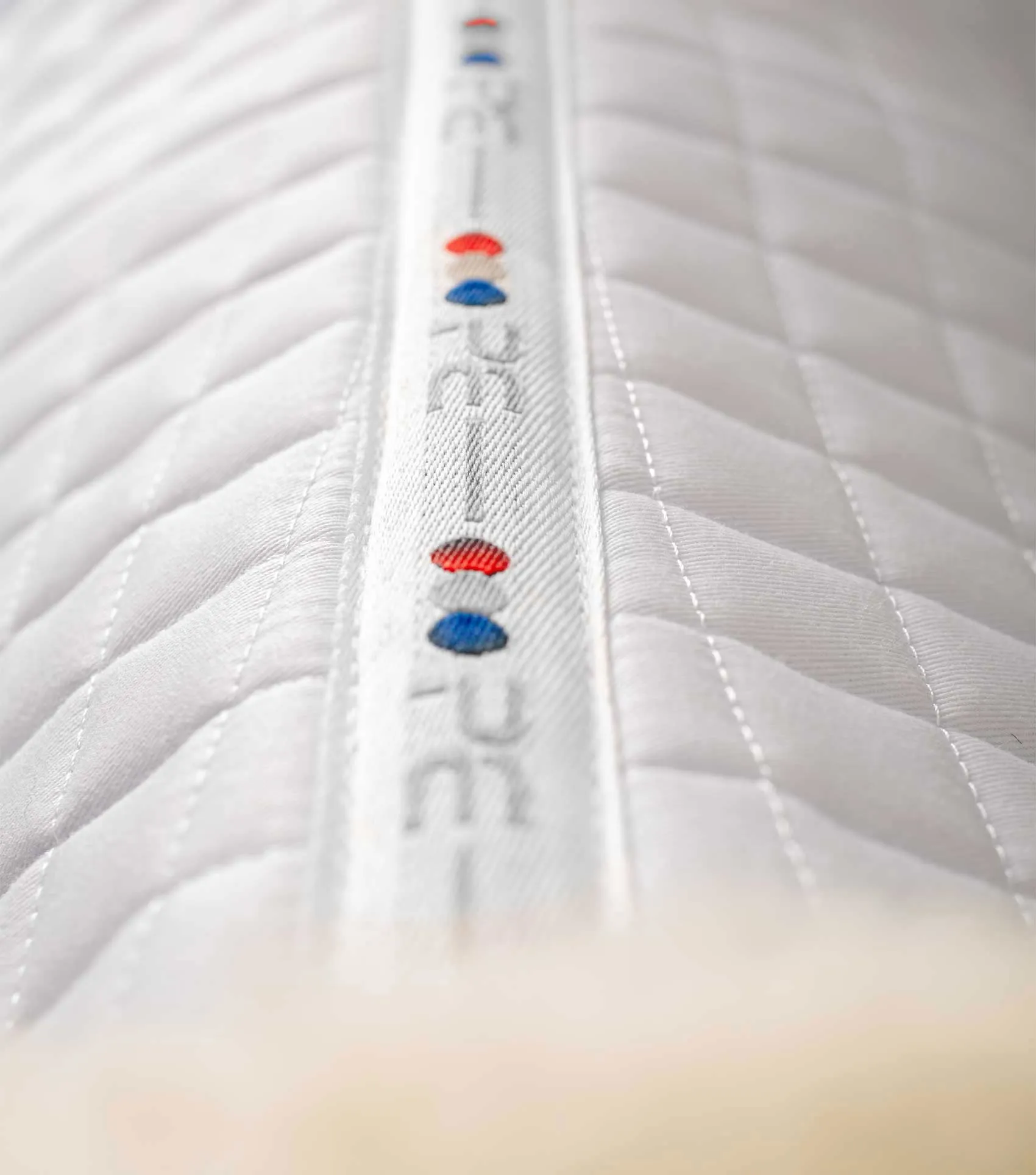 Close Contact Merino Wool European Saddle Pad - Dressage Square White/Natural Wool