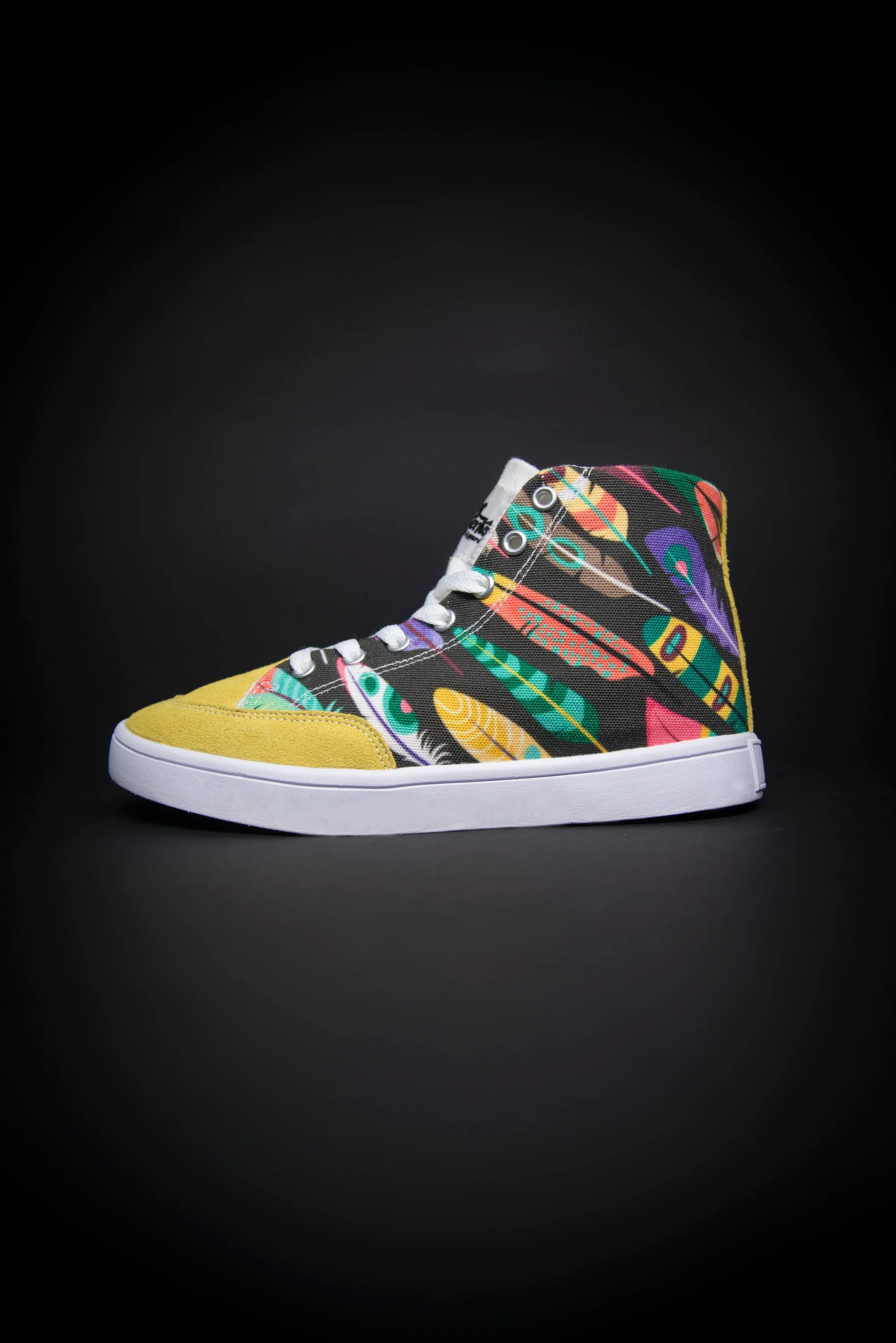 Colorful Feathers Print Canvas Hi-Top Men's Sneakers