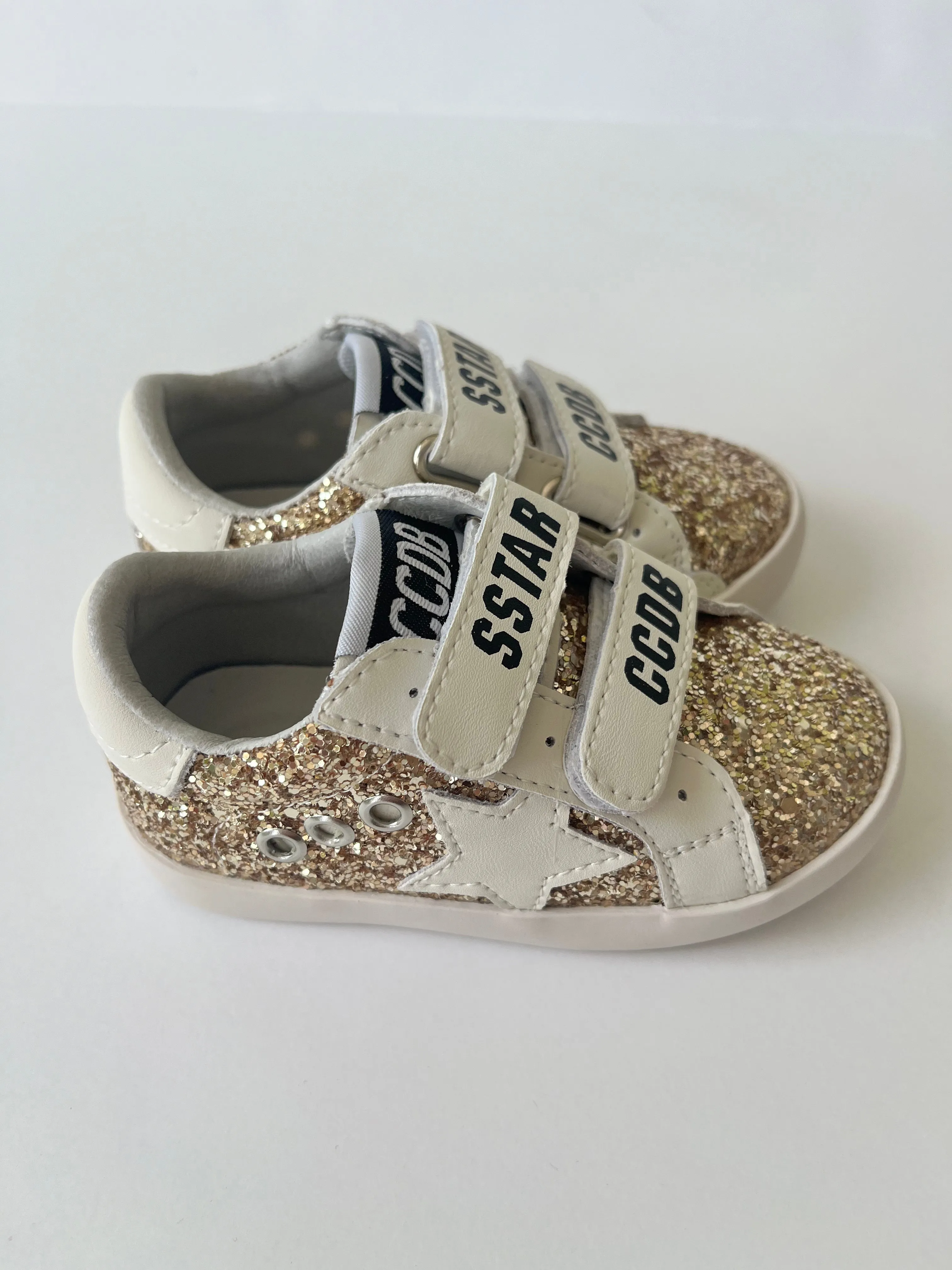 Gold glitter velcro star sneaker