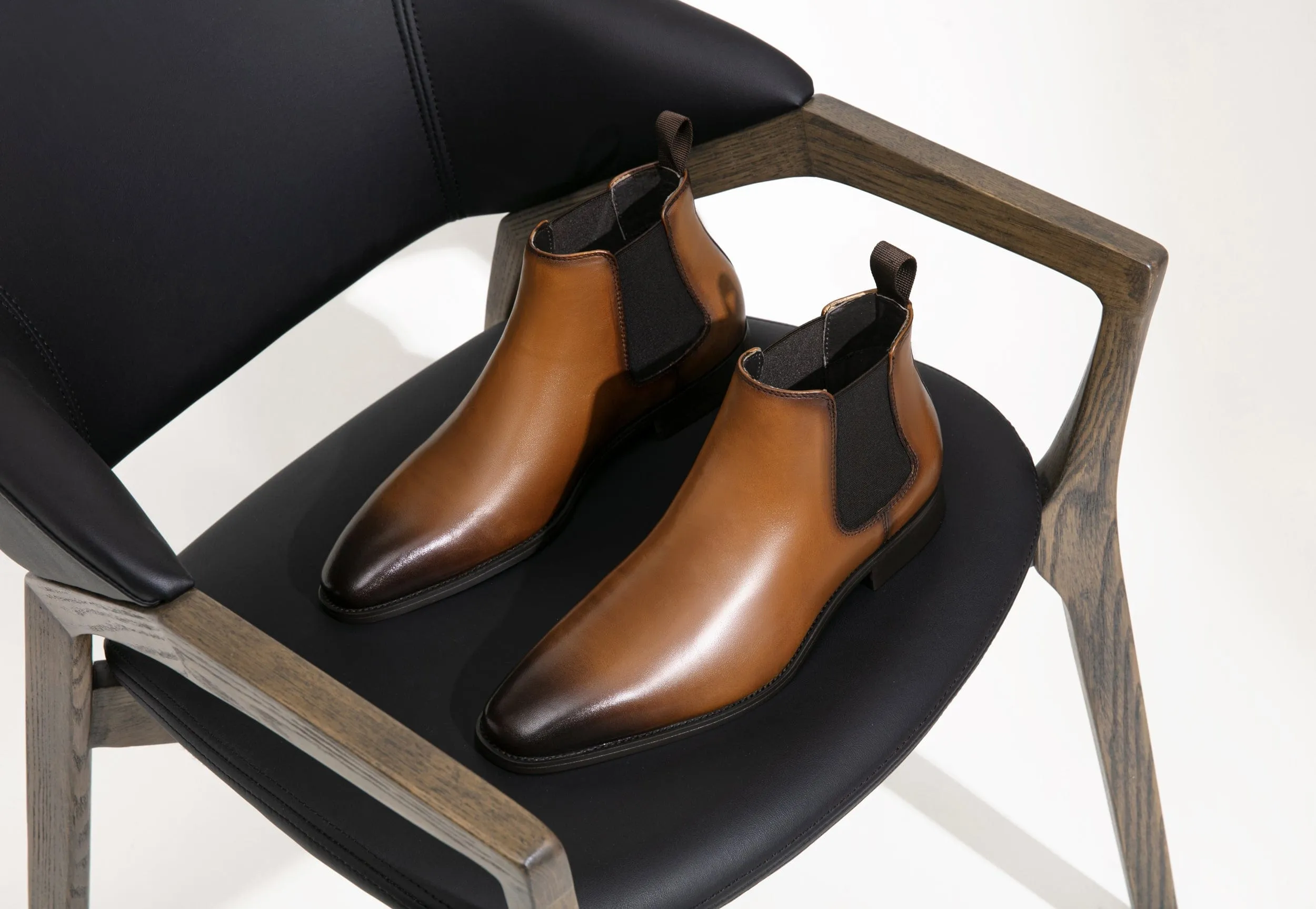 Men's Polished Leather Chelsea Dress Boot | JOUSEN