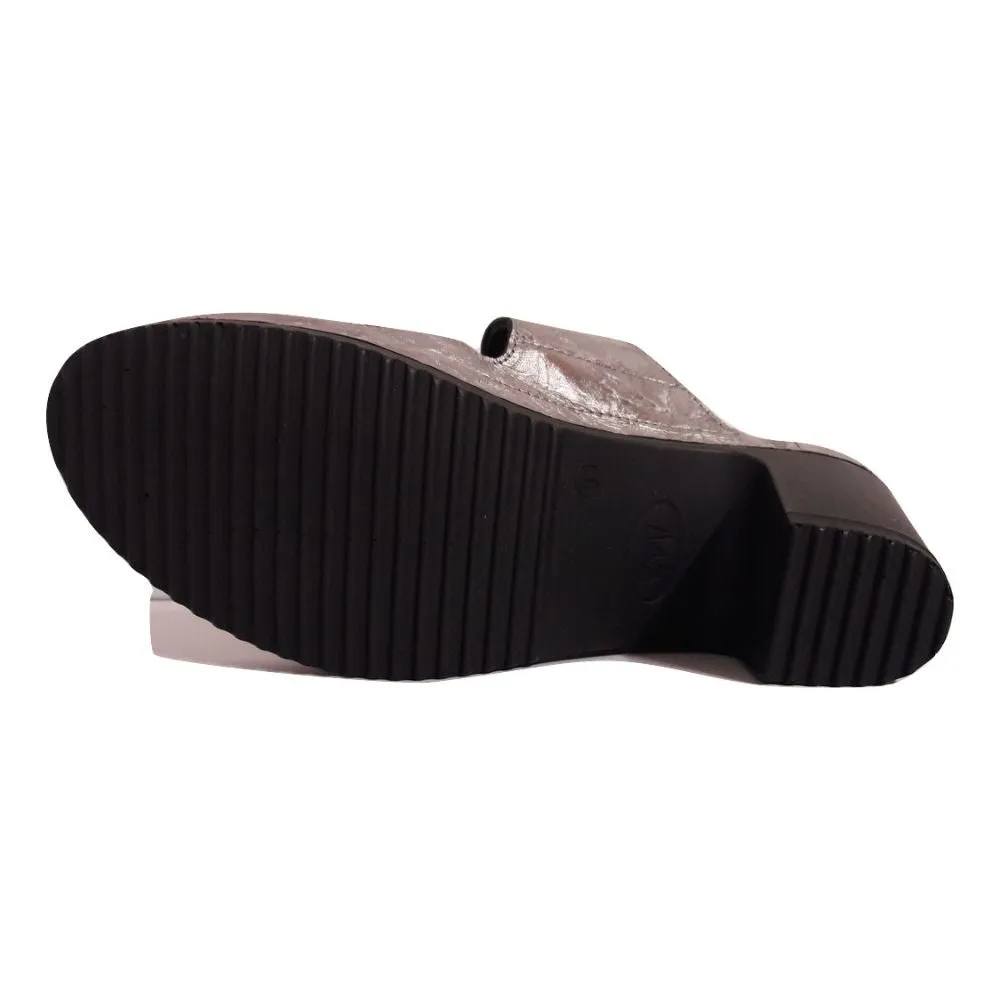 Petra Seed Platinum Vital Slide Sandal