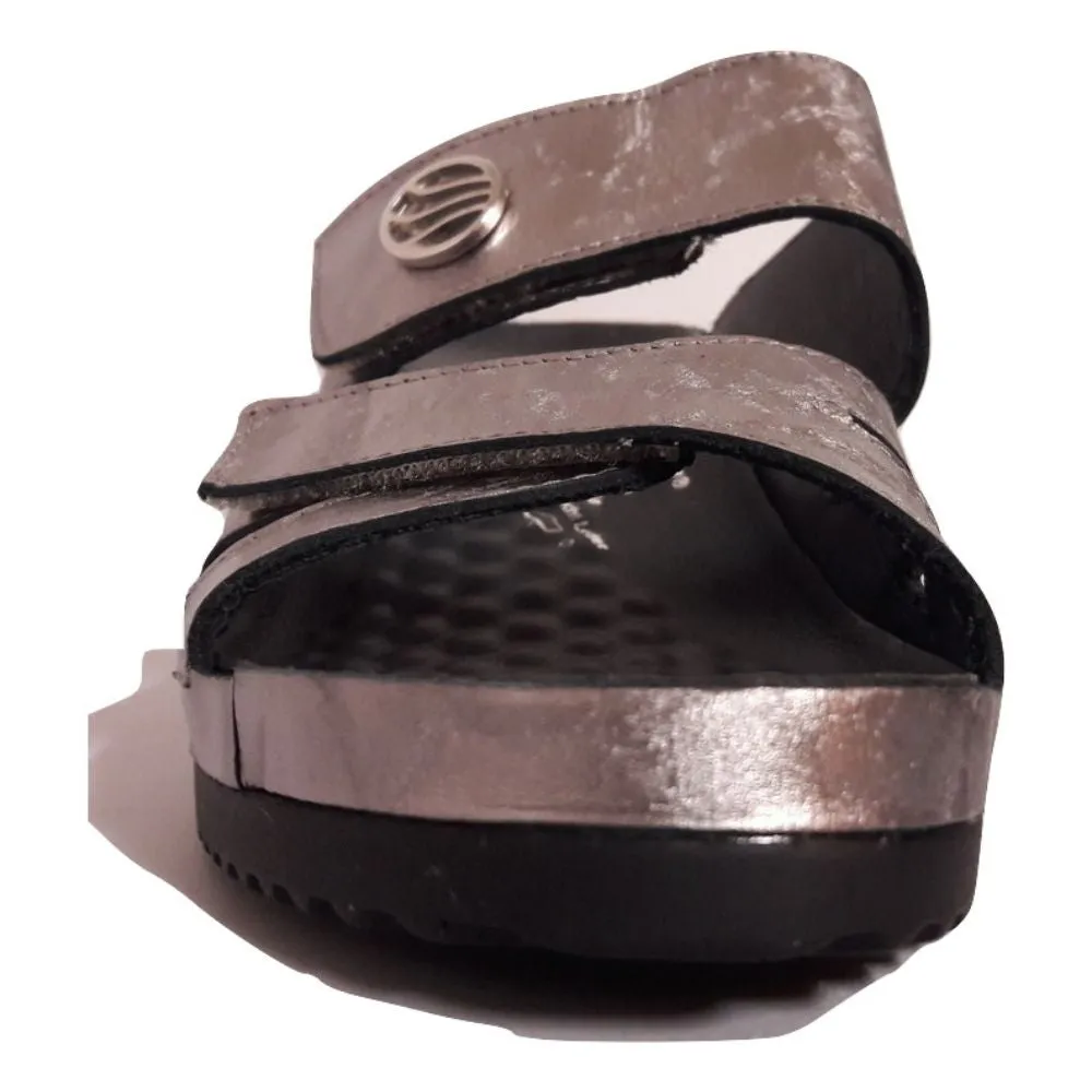 Petra Seed Platinum Vital Slide Sandal
