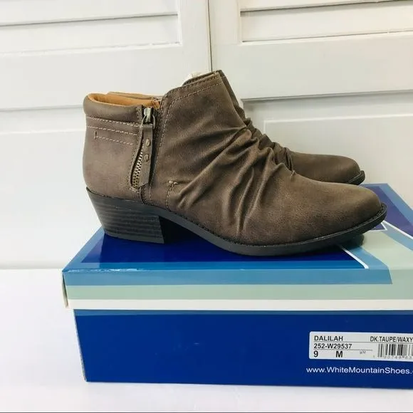 WHITE MOUNTAIN Dark Taupe Dalilah Ankle Boot Size 9M (new in box)