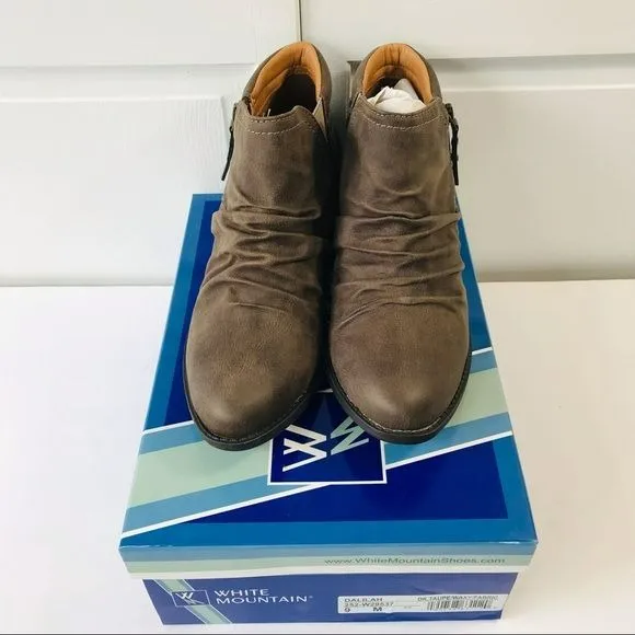 WHITE MOUNTAIN Dark Taupe Dalilah Ankle Boot Size 9M (new in box)